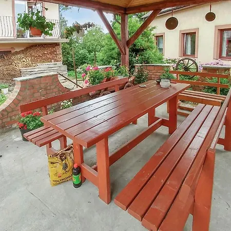 펜션 Four-bedroom In Choczewo