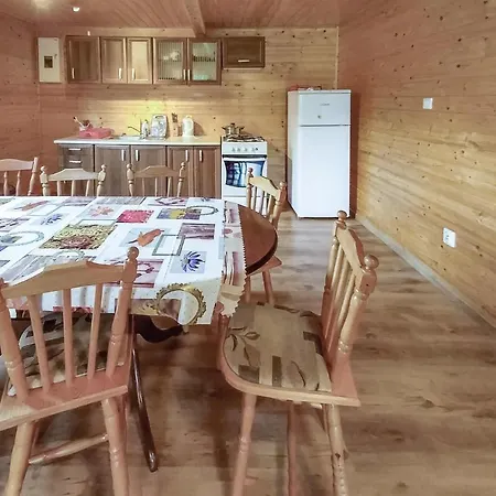 Four-bedroom In Dom wakacyjny *