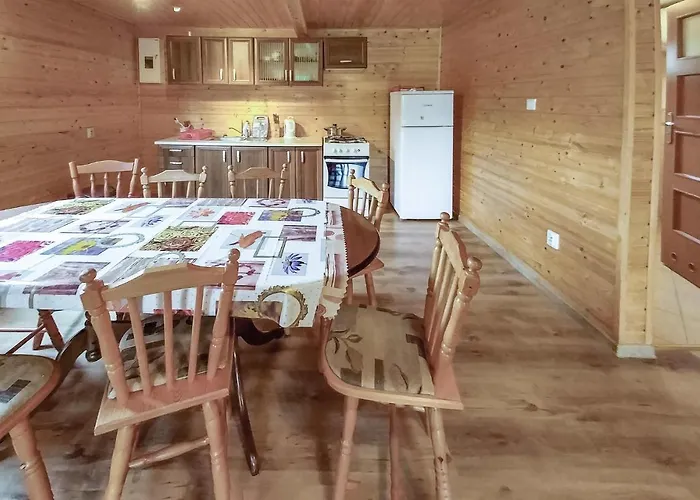 Four-bedroom In Semesterbostad *